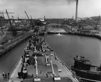 002_9_Feb_51_Boston_Approaching_Drydock__2_28Frank_Colletti29.jpg