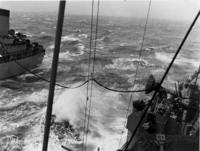 006b_Oct_1953_Refueling_at_Sea_from_AO_28Dick_Kerry29.jpg