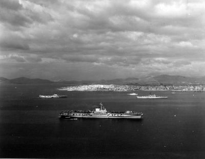 007a_27_Oct_53_Phaleron_Bay2C_Greece_-_Ctr_CV-42_USS_Roosevelt2C_USS_Worcester_to_right2C_HMS_Triumph_to_left_28Dick_Kerry29_.jpg