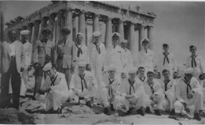 053a_Touring_the_Acropolis_1950_-_R__Wilson_front_row_right_end.jpg