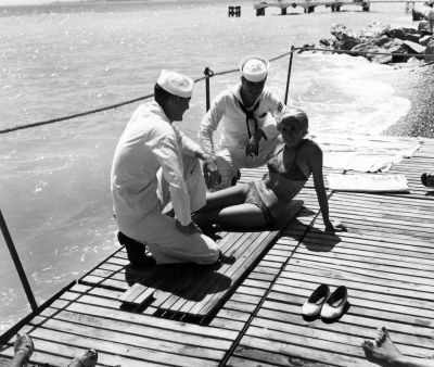 Worcester_Sailors_Introed_to_the_Bikini_-_1950_28Gene_Visconti_Photo29a.jpg